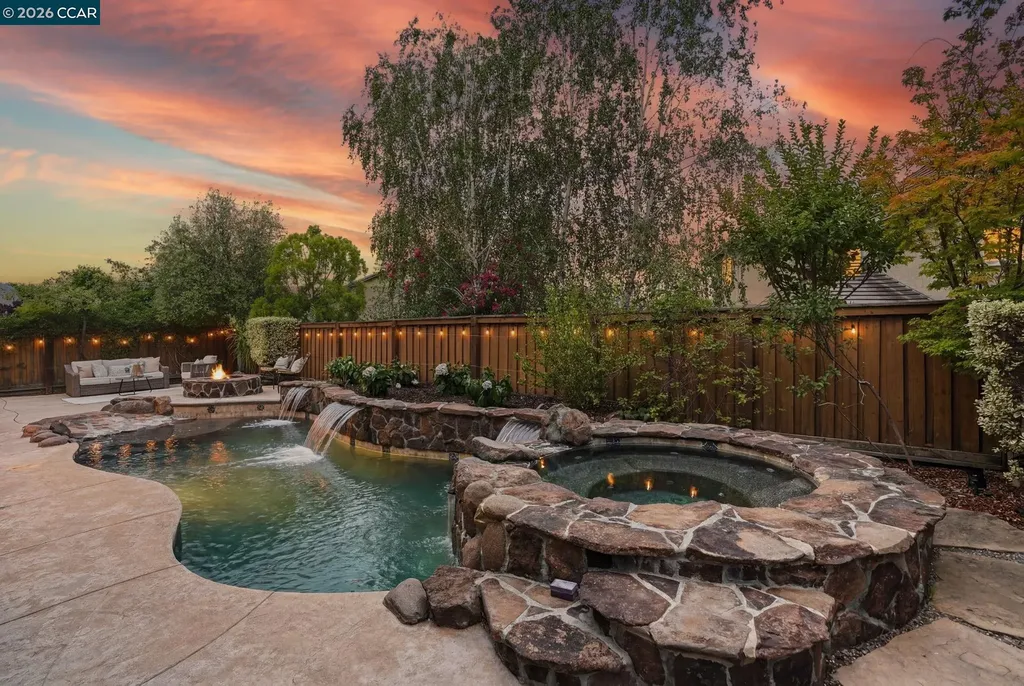 2261 Genoa Street Danville CA 94506