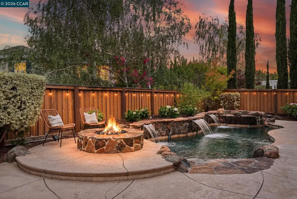 2261 Genoa Street Danville CA 94506