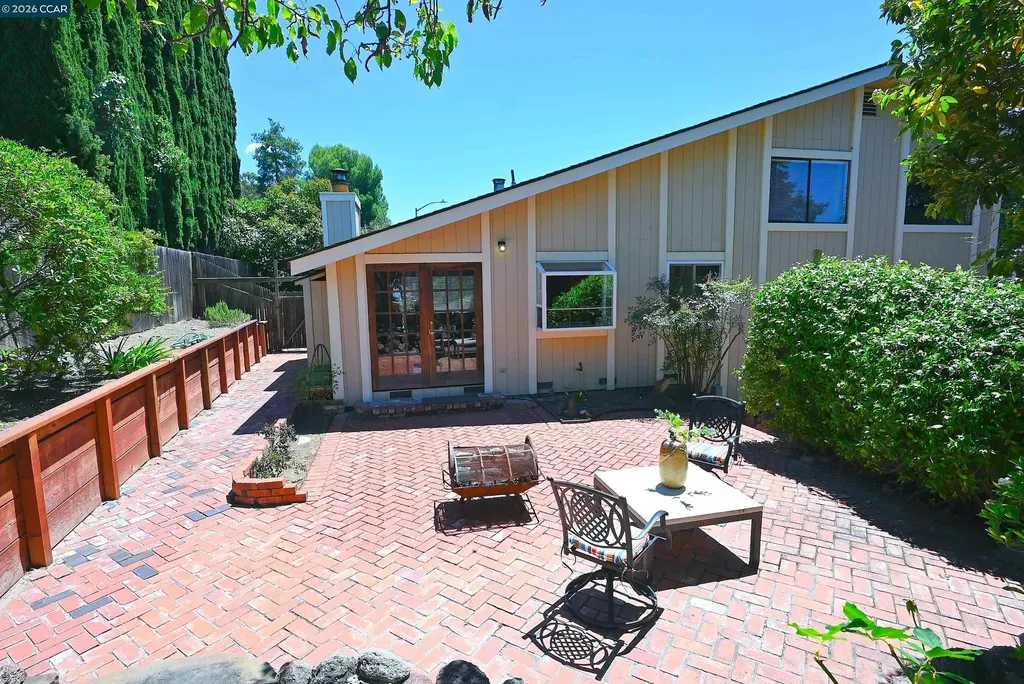 1543 Windwood Court Martinez CA 94553