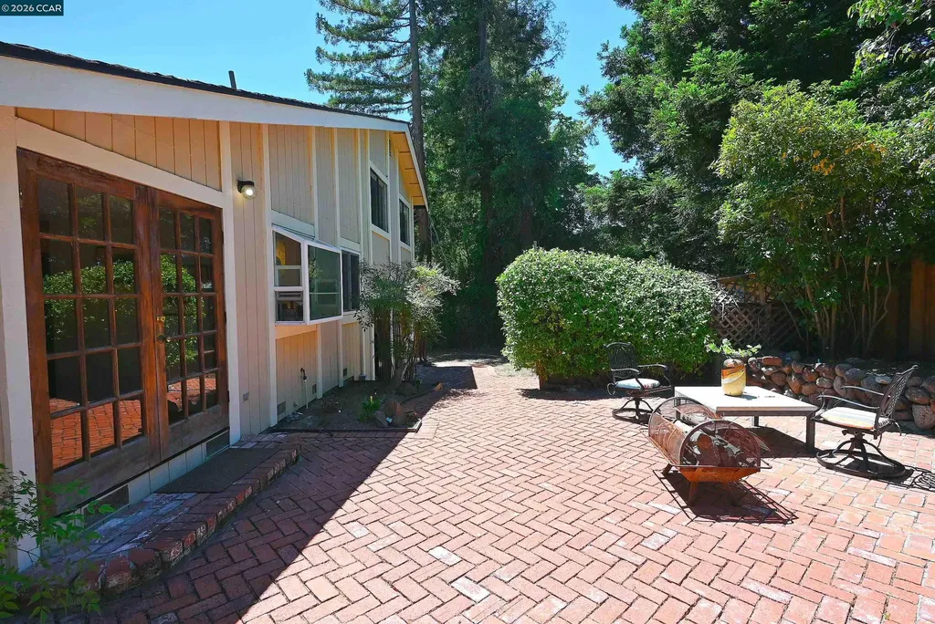 1543 Windwood Court Martinez CA 94553