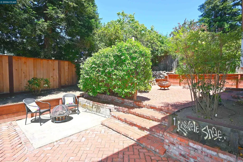 1543 Windwood Court Martinez CA 94553