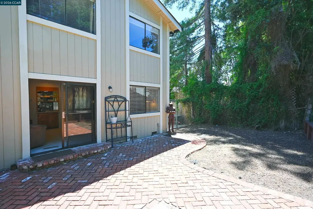 1543 Windwood Court Martinez CA 94553