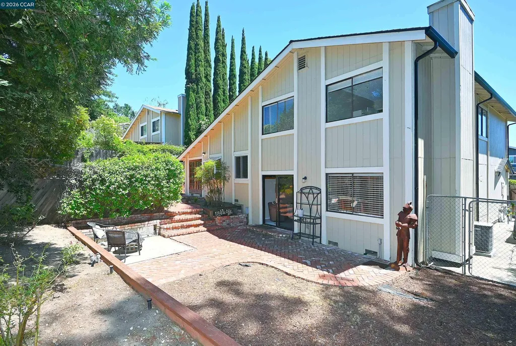 1543 Windwood Court Martinez CA 94553