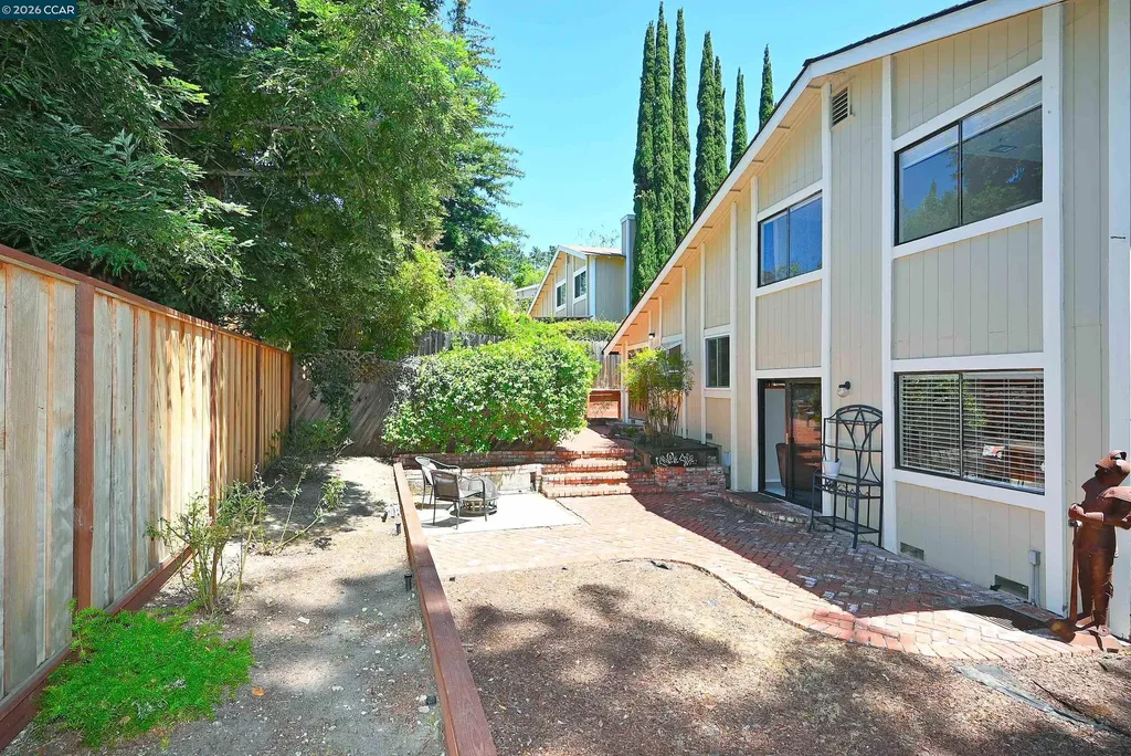 1543 Windwood Court Martinez CA 94553