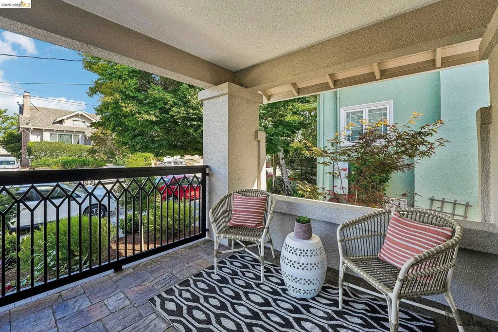 5444 Lawton Avenue Oakland CA 94618