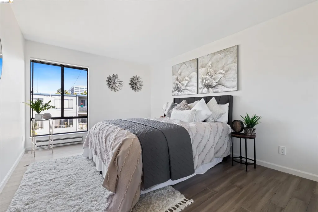 4 Admiral Drive Emeryville CA 94608
