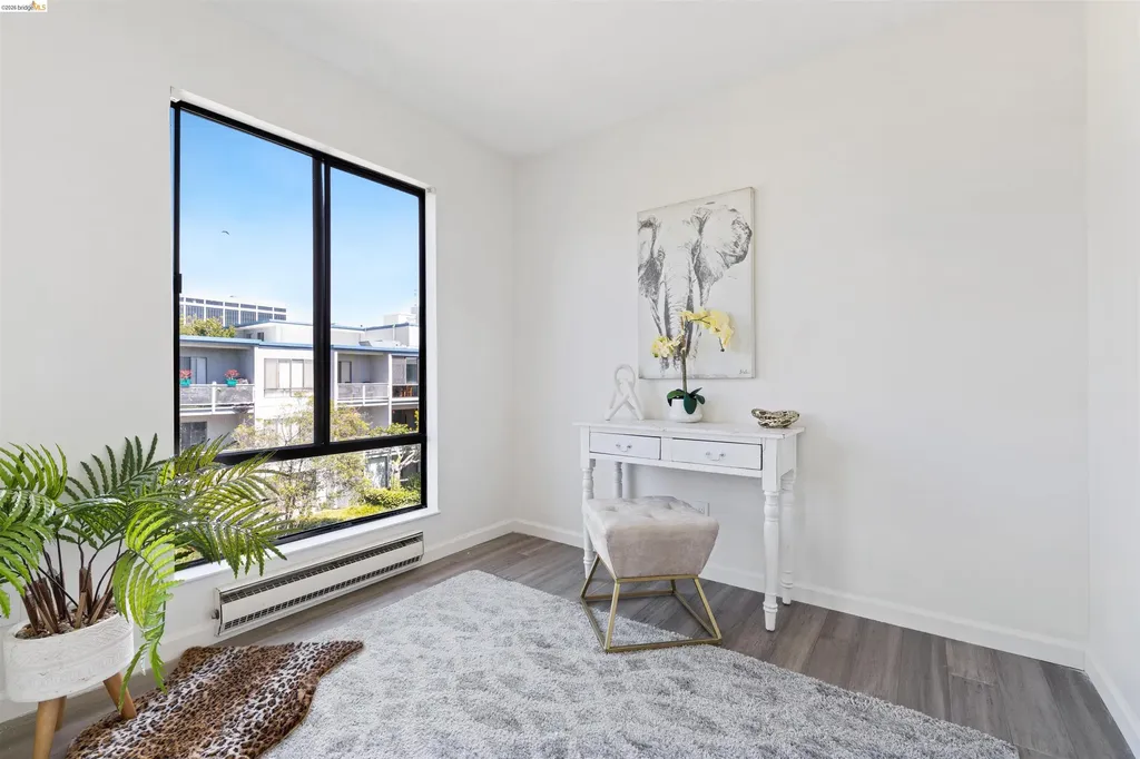 4 Admiral Drive Emeryville CA 94608