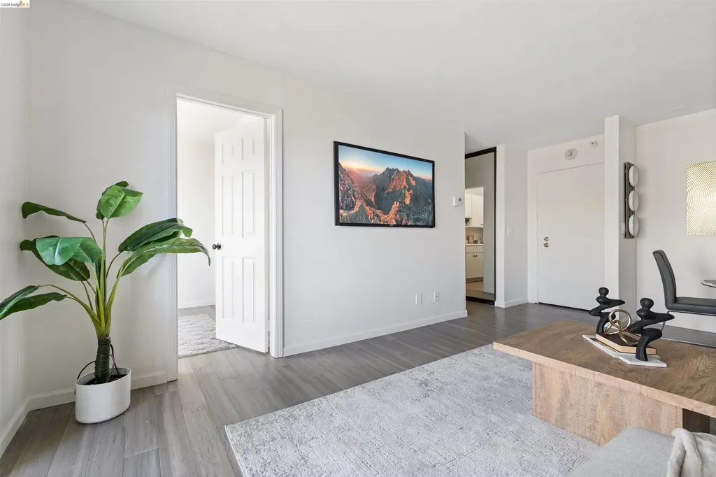 4 Admiral Drive Emeryville CA 94608