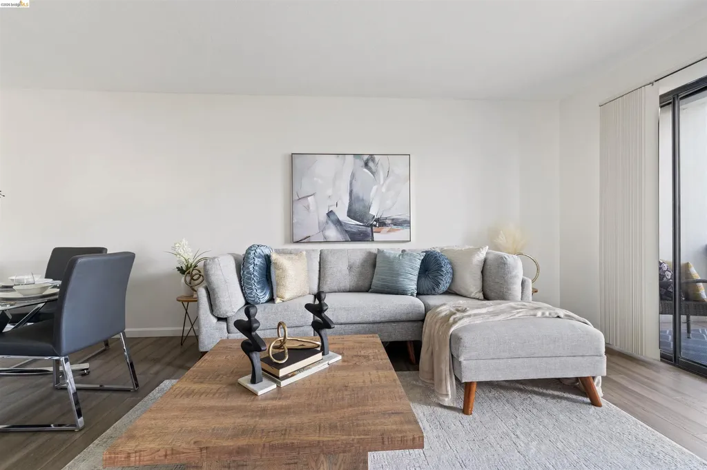 4 Admiral Drive Emeryville CA 94608