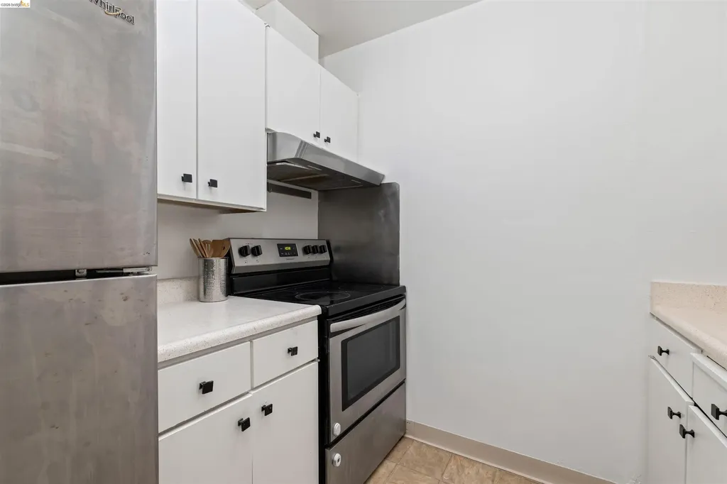 4 Admiral Drive Emeryville CA 94608