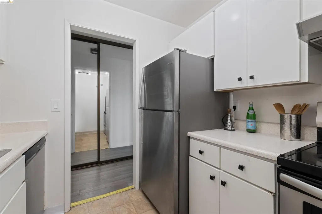 4 Admiral Drive Emeryville CA 94608