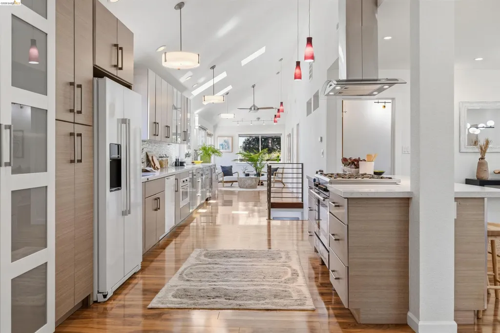 4507 Tulip Avenue Oakland CA 94619