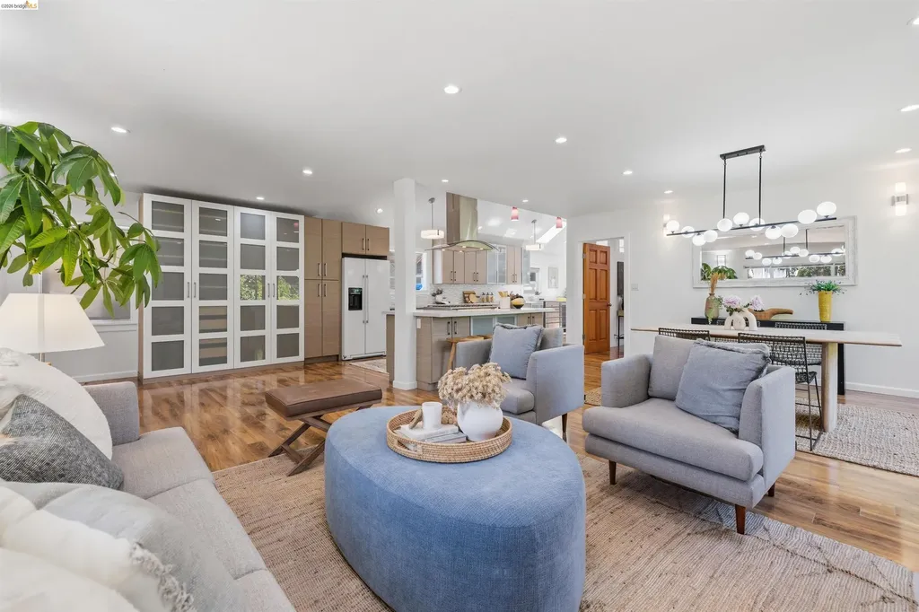 4507 Tulip Avenue Oakland CA 94619