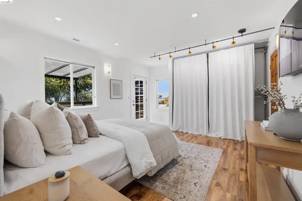 4507 Tulip Avenue Oakland CA 94619