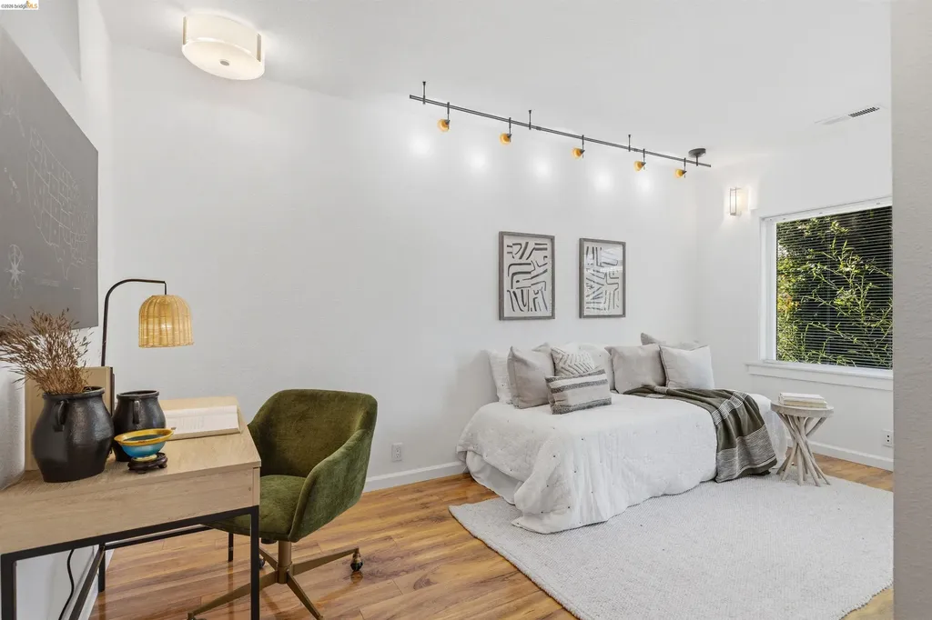 4507 Tulip Avenue Oakland CA 94619