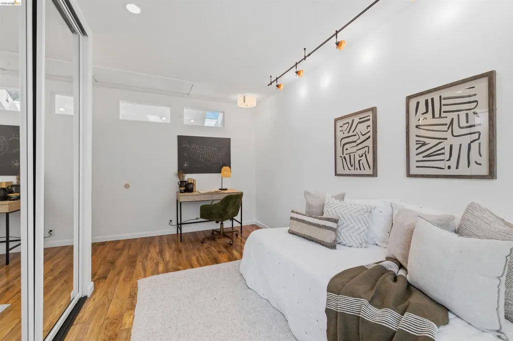 4507 Tulip Avenue Oakland CA 94619
