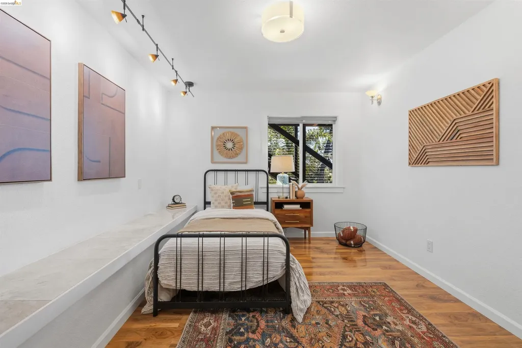 4507 Tulip Avenue Oakland CA 94619