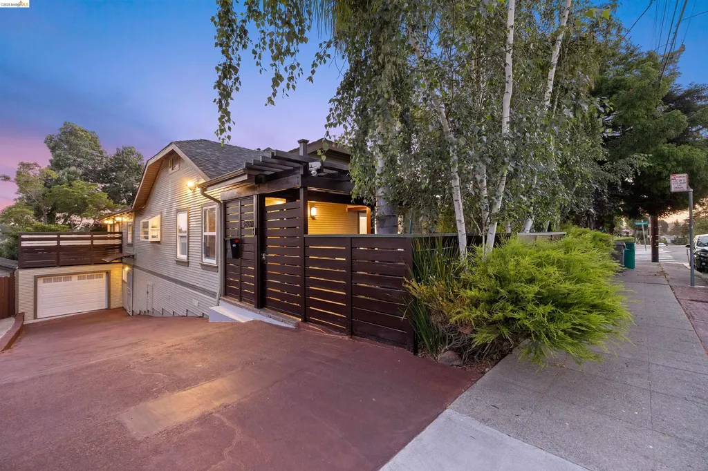 4507 Tulip Avenue Oakland CA 94619