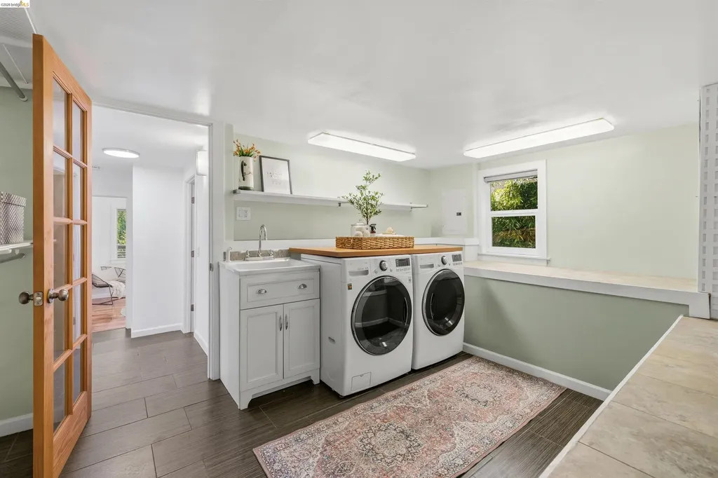 4507 Tulip Avenue Oakland CA 94619