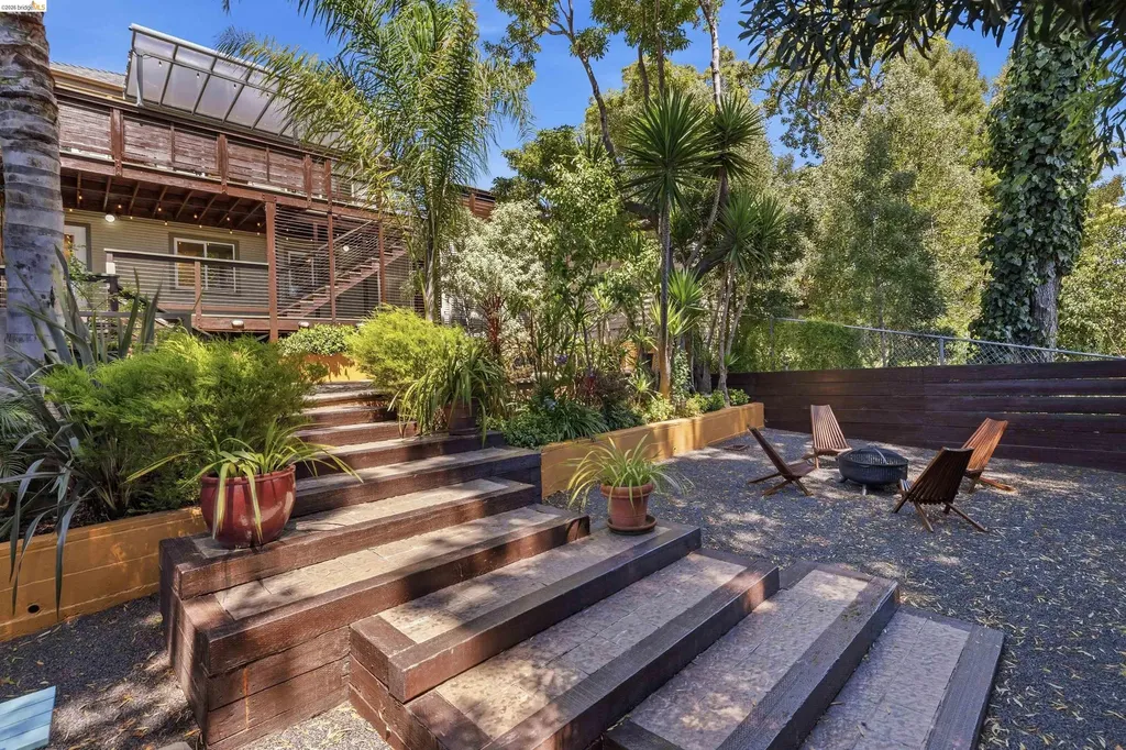 4507 Tulip Avenue Oakland CA 94619