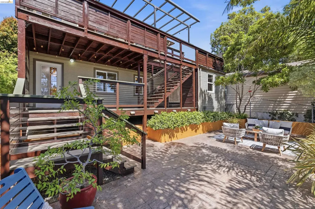 4507 Tulip Avenue Oakland CA 94619