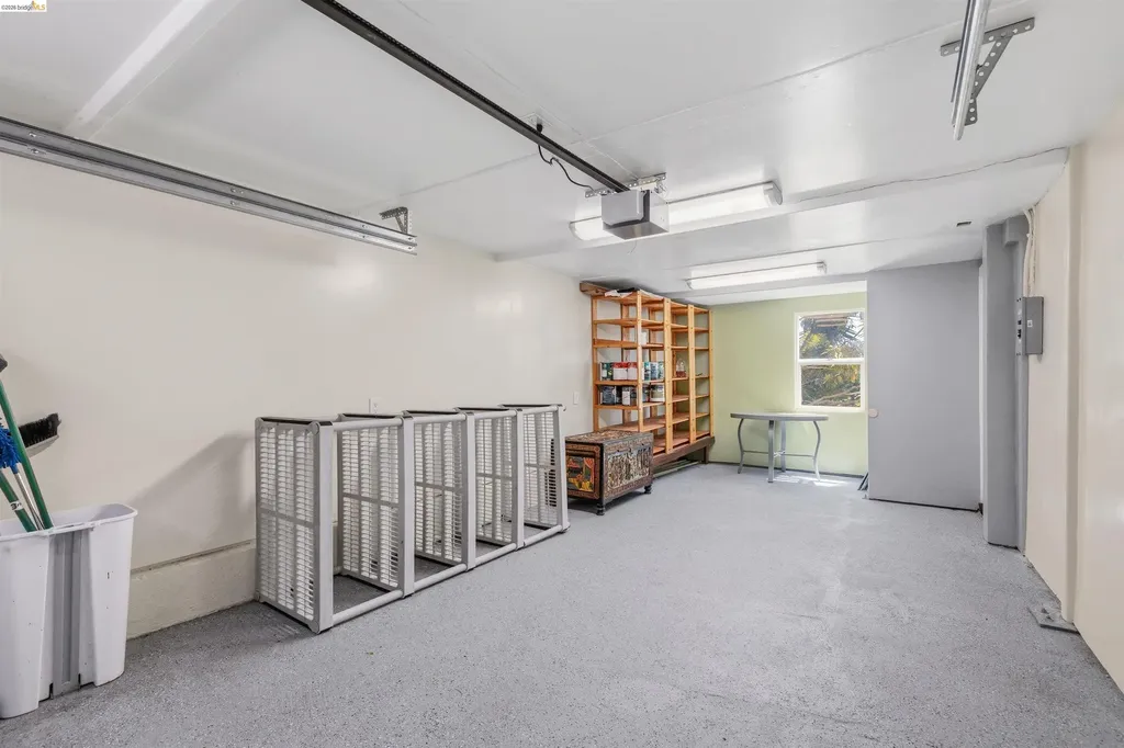 4507 Tulip Avenue Oakland CA 94619