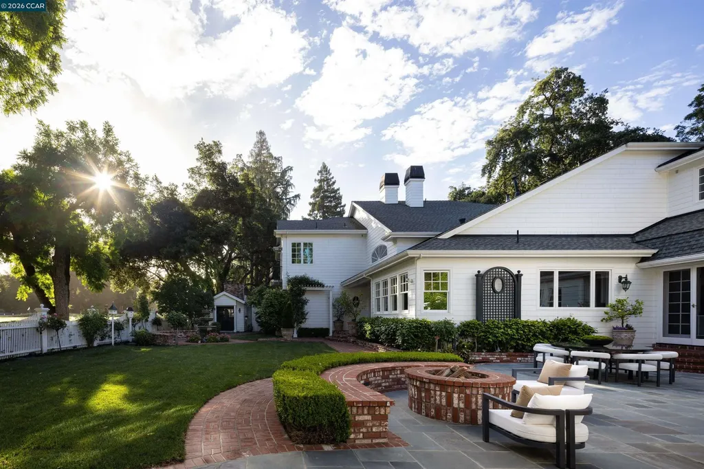 1733 Alameda Diablo Diablo CA 94528