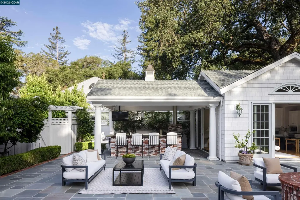 1733 Alameda Diablo Diablo CA 94528