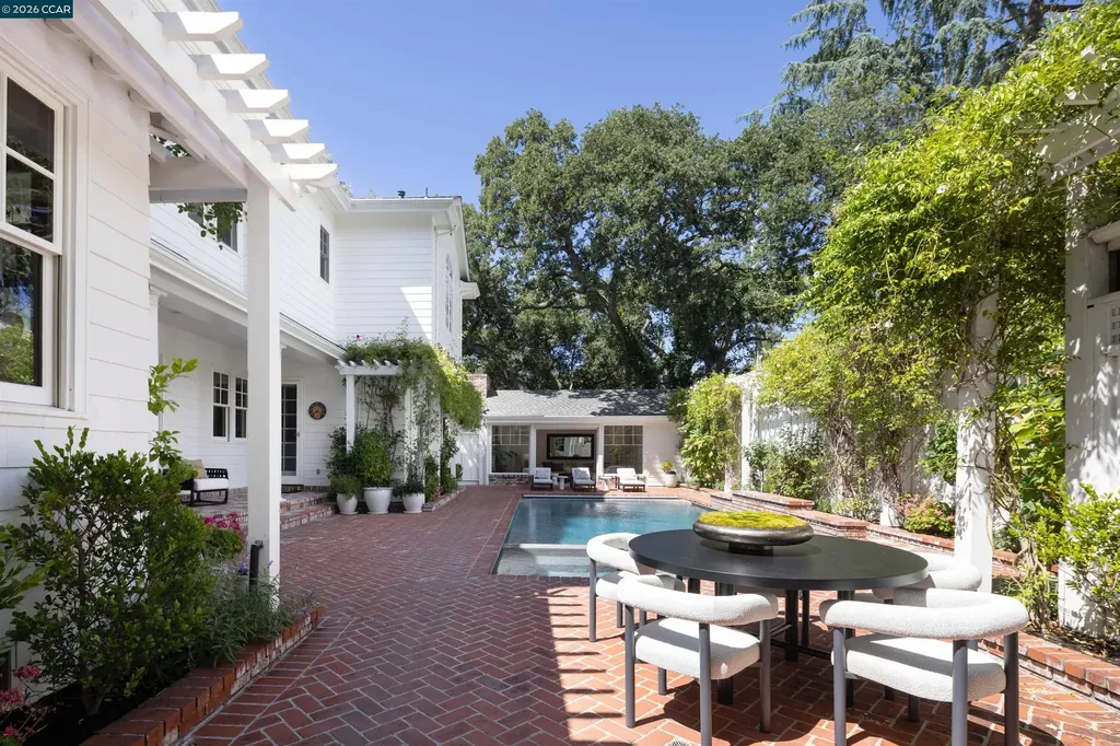 1733 Alameda Diablo Diablo CA 94528