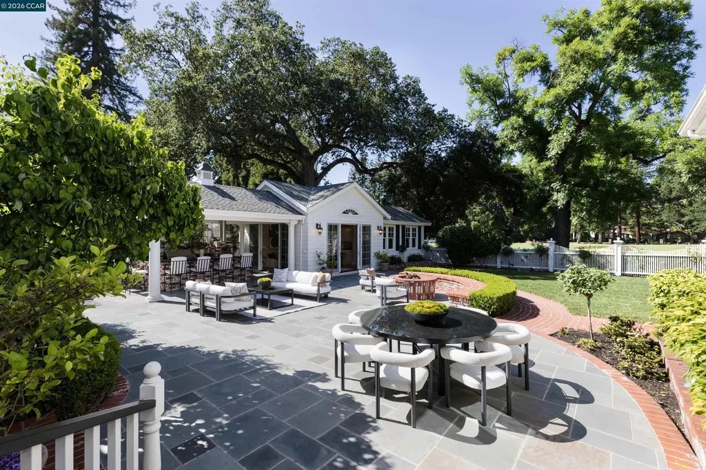 1733 Alameda Diablo Diablo CA 94528