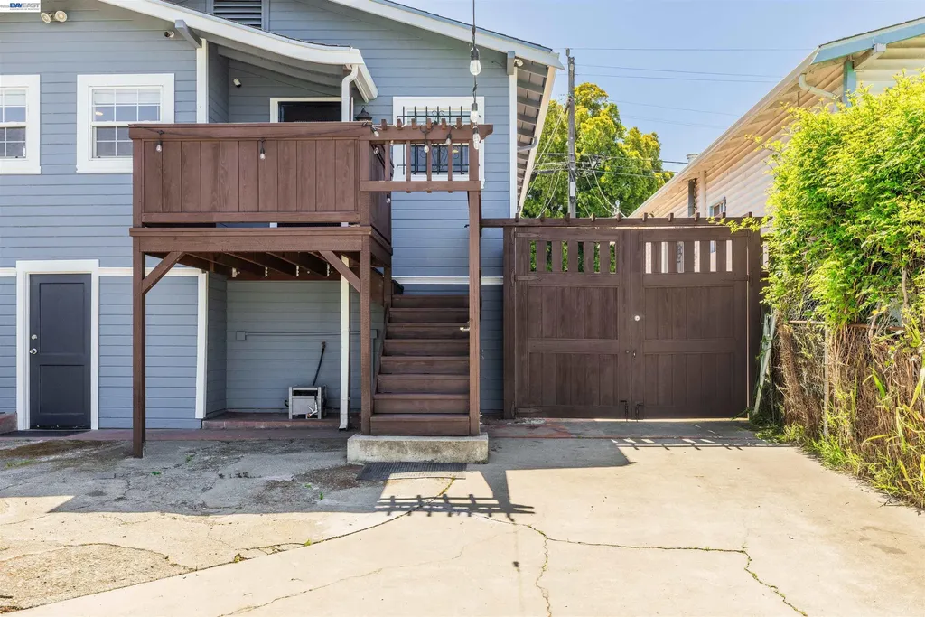 2023 46th Avenue Oakland CA 94601