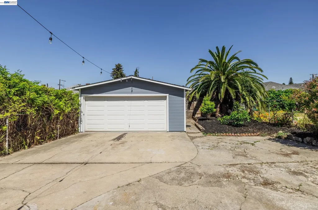 2023 46th Avenue Oakland CA 94601