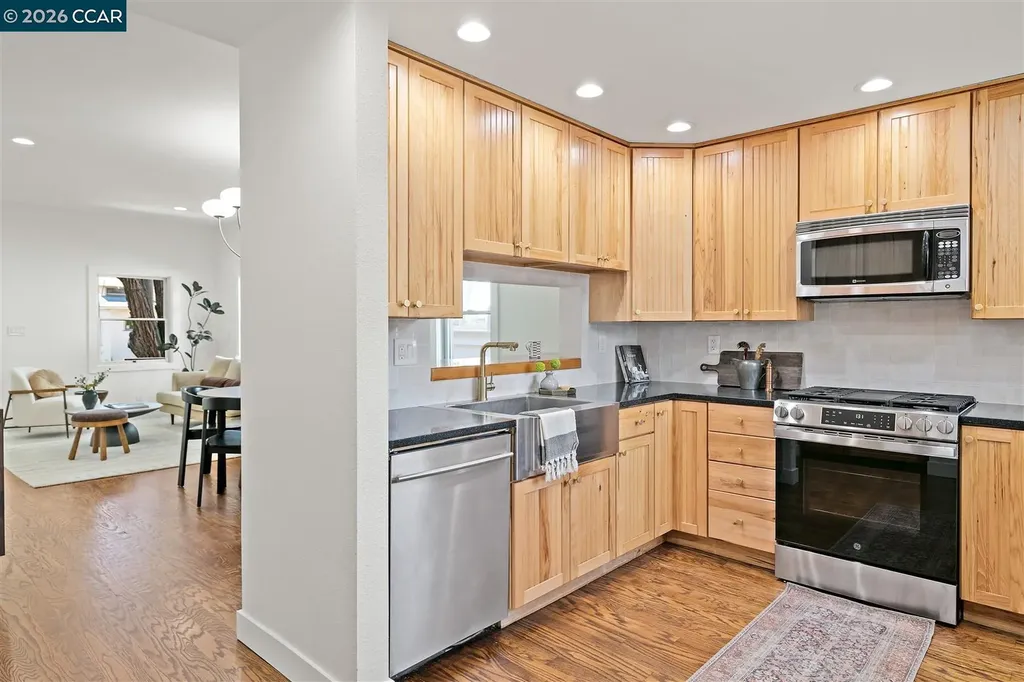 2703 Mathews Street Berkeley CA 94702