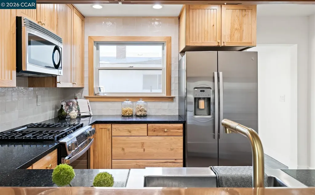 2703 Mathews Street Berkeley CA 94702