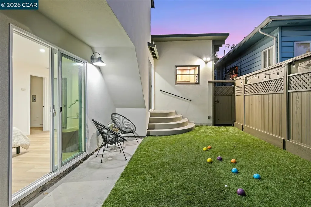 2703 Mathews Street Berkeley CA 94702