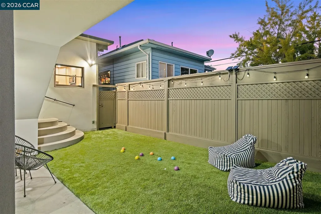 2703 Mathews Street Berkeley CA 94702