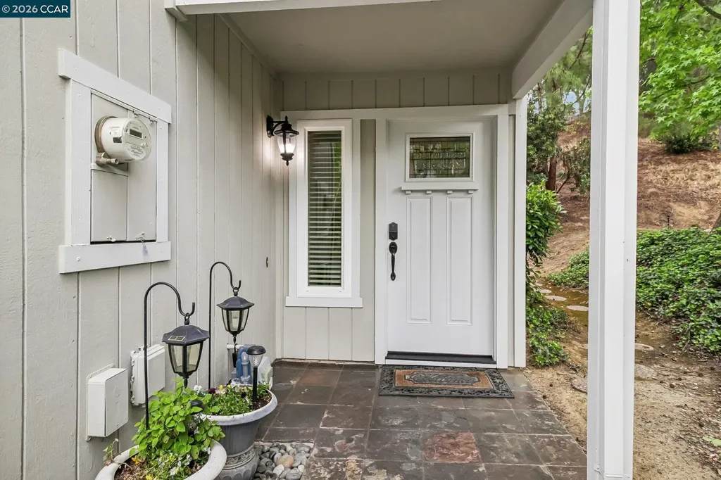 2460 Heatherleaf Lane Martinez CA 94553