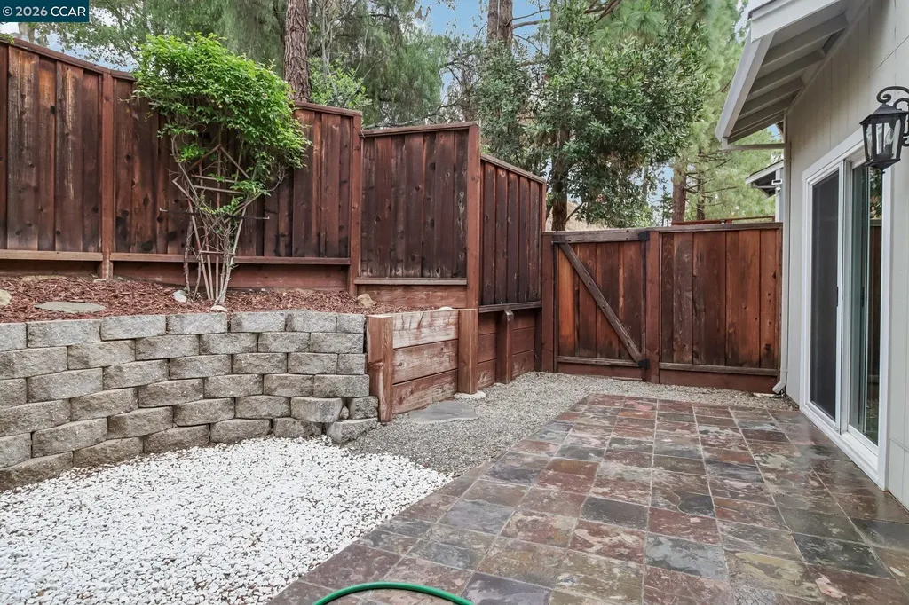 2460 Heatherleaf Lane Martinez CA 94553