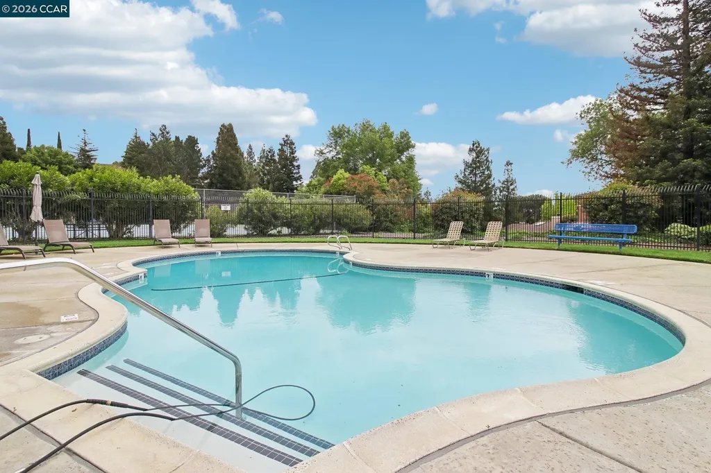 2460 Heatherleaf Lane Martinez CA 94553