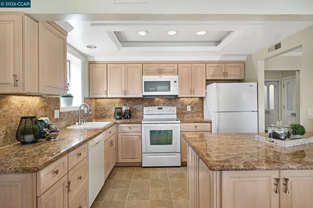 1524 Golden Rain Road Walnut Creek CA 94595