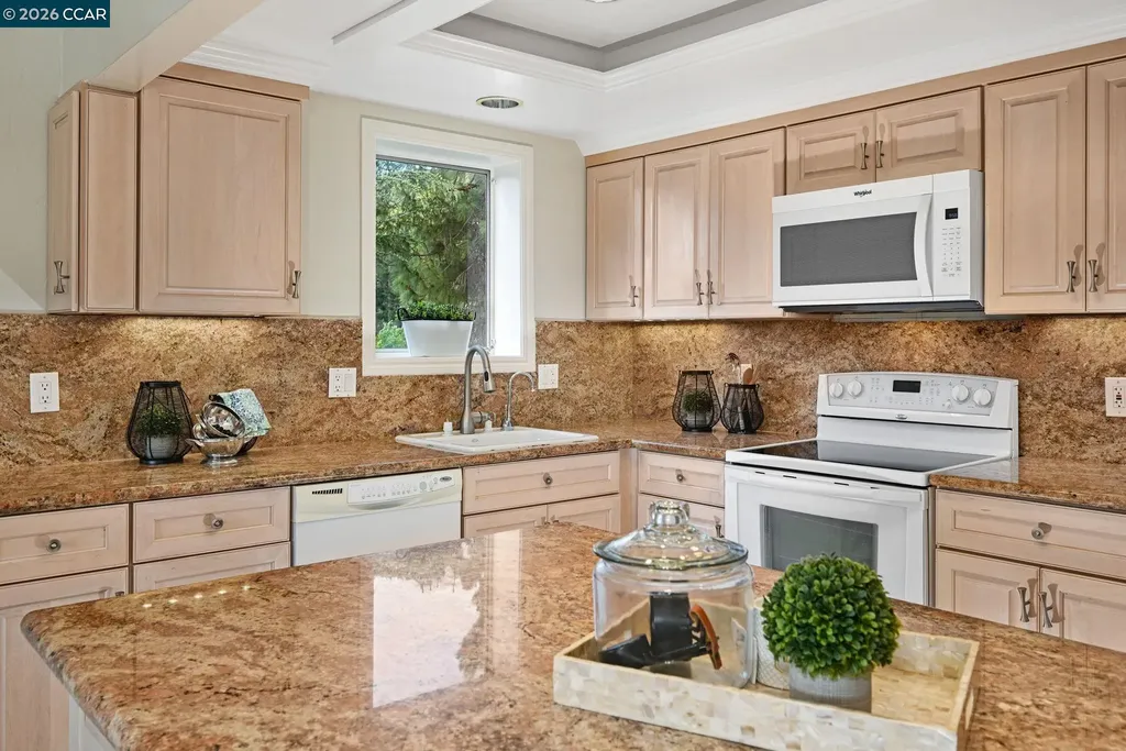 1524 Golden Rain Road Walnut Creek CA 94595