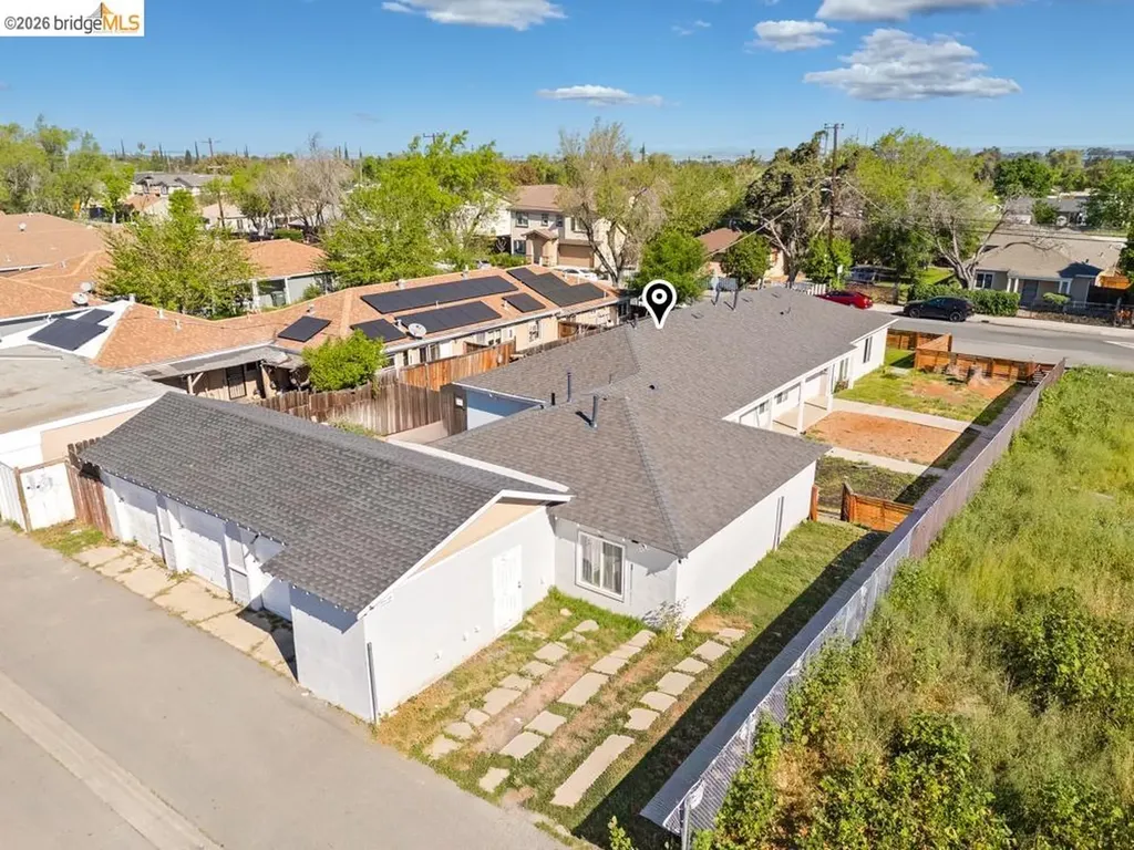 53 Alturas Avenue Pittsburg CA 94565