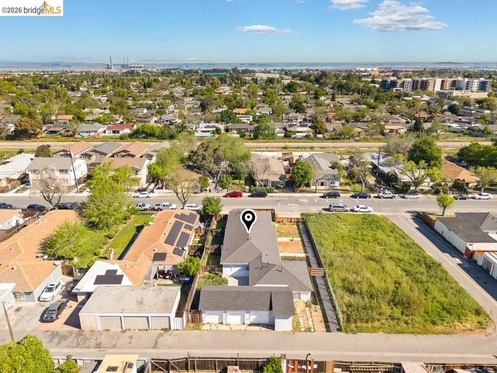 53 Alturas Avenue Pittsburg CA 94565