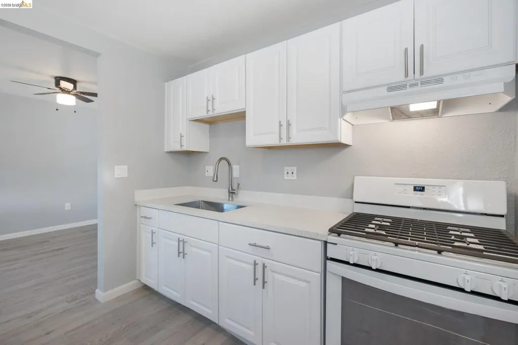 53 Alturas Avenue Pittsburg CA 94565
