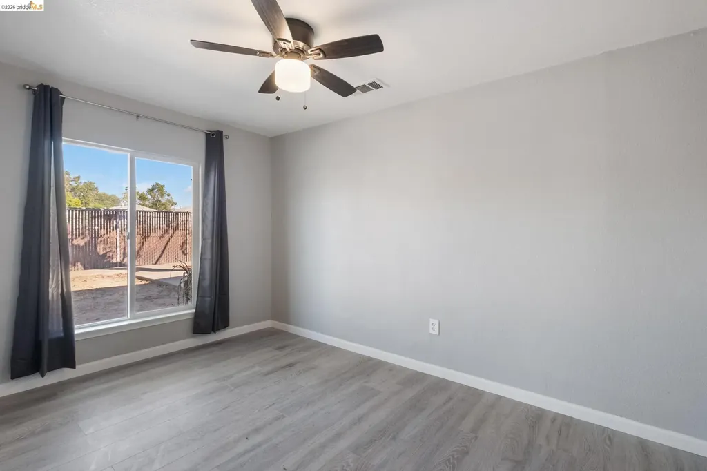 53 Alturas Avenue Pittsburg CA 94565