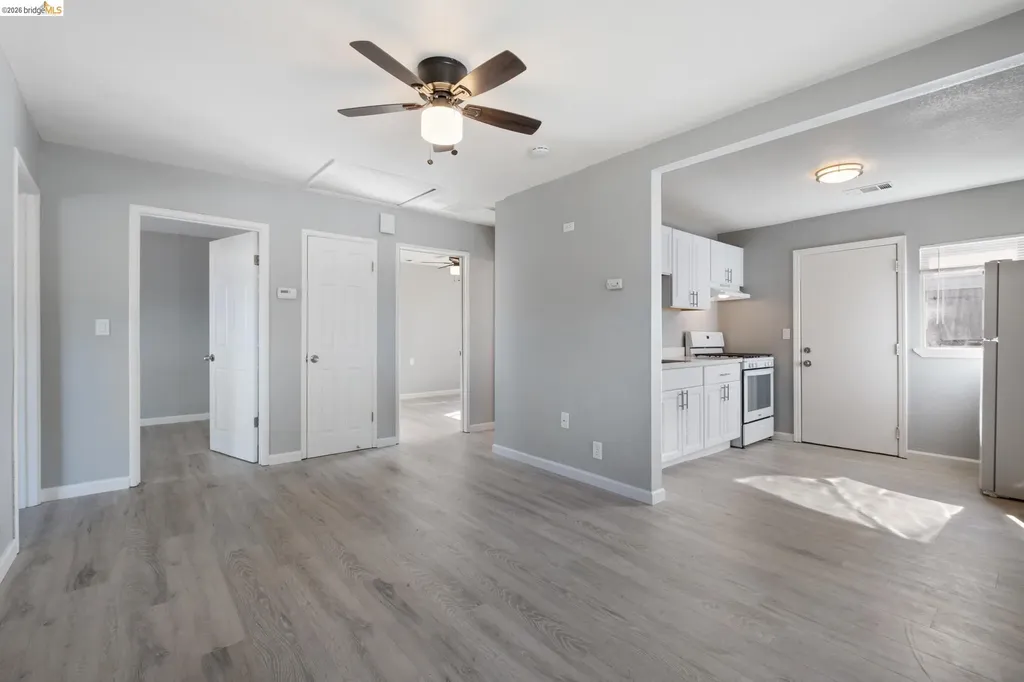 53 Alturas Avenue Pittsburg CA 94565