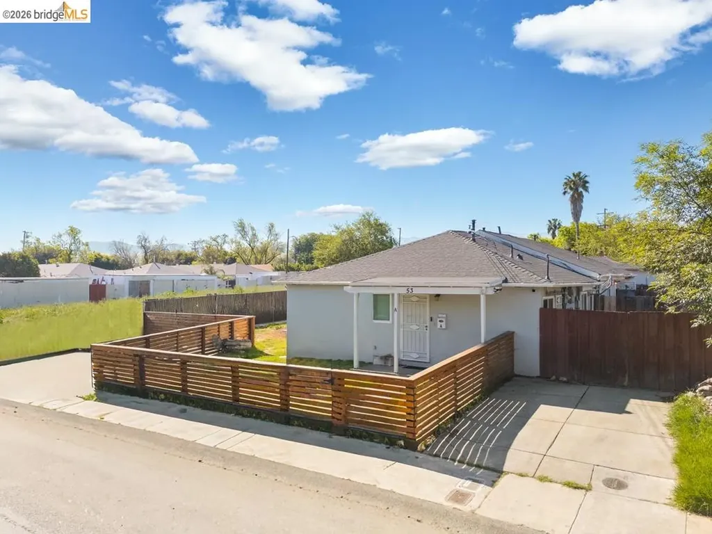 53 Alturas Avenue Pittsburg CA 94565