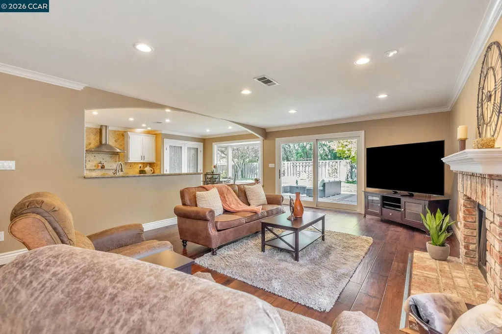 668 Sun Tree Court Danville CA 94506