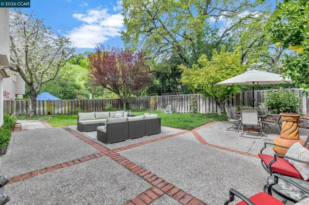 668 Sun Tree Court Danville CA 94506