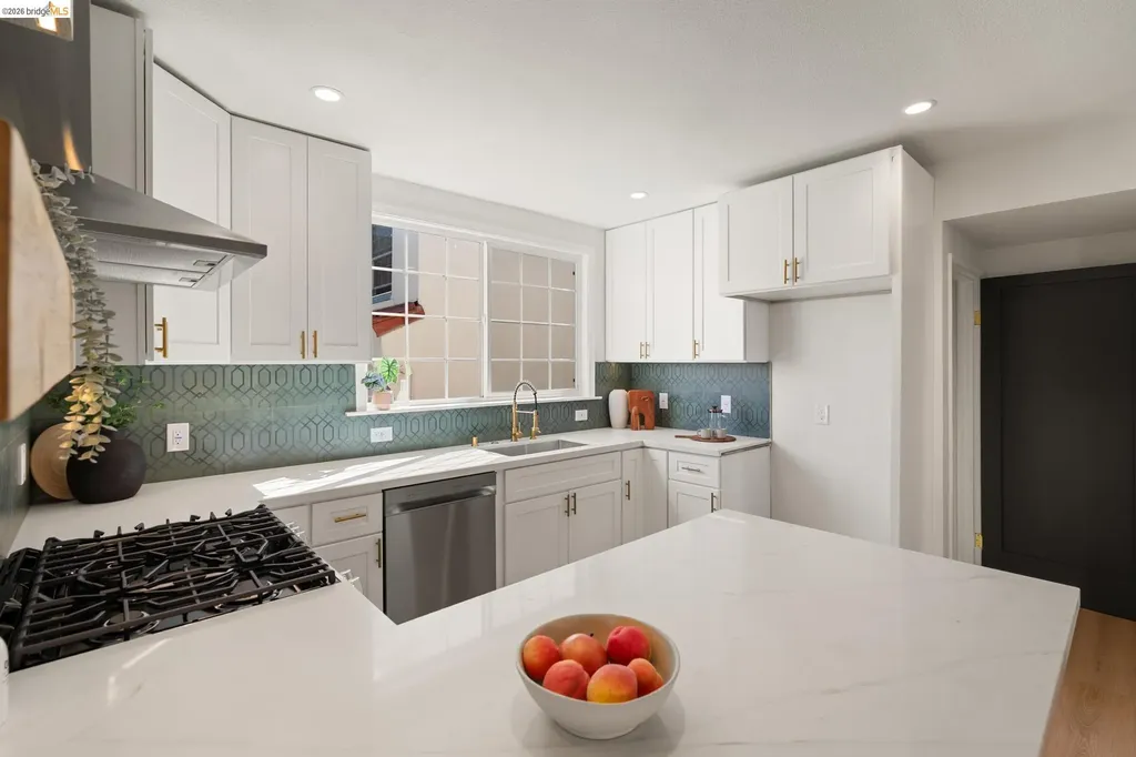 1576 76th Avenue Oakland CA 94621